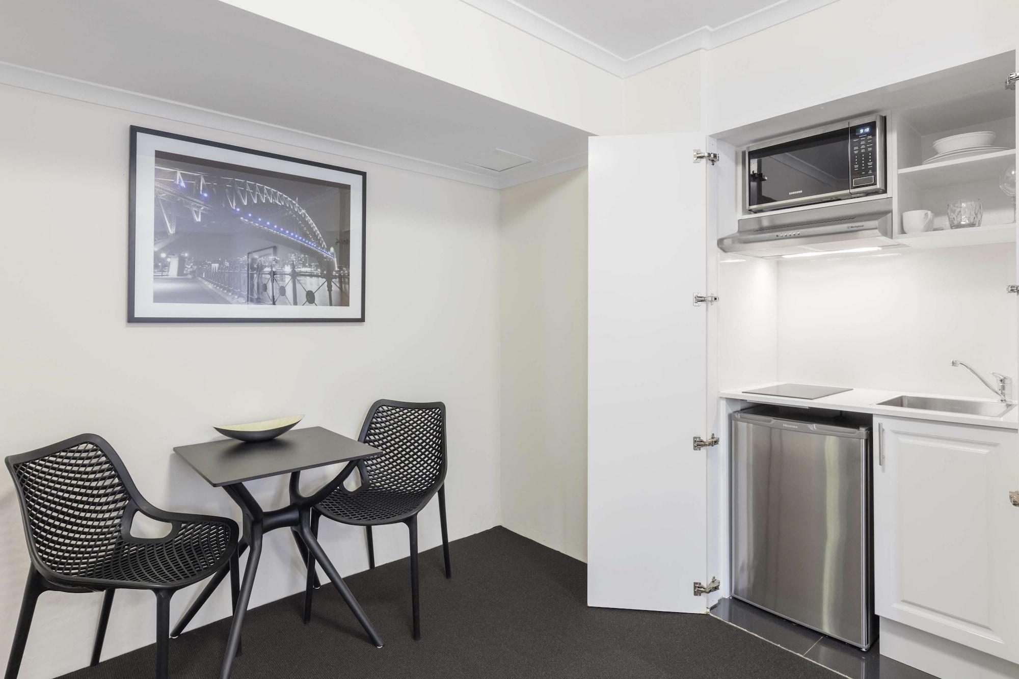 Oaks Sydney Castlereagh Suites Экстерьер фото