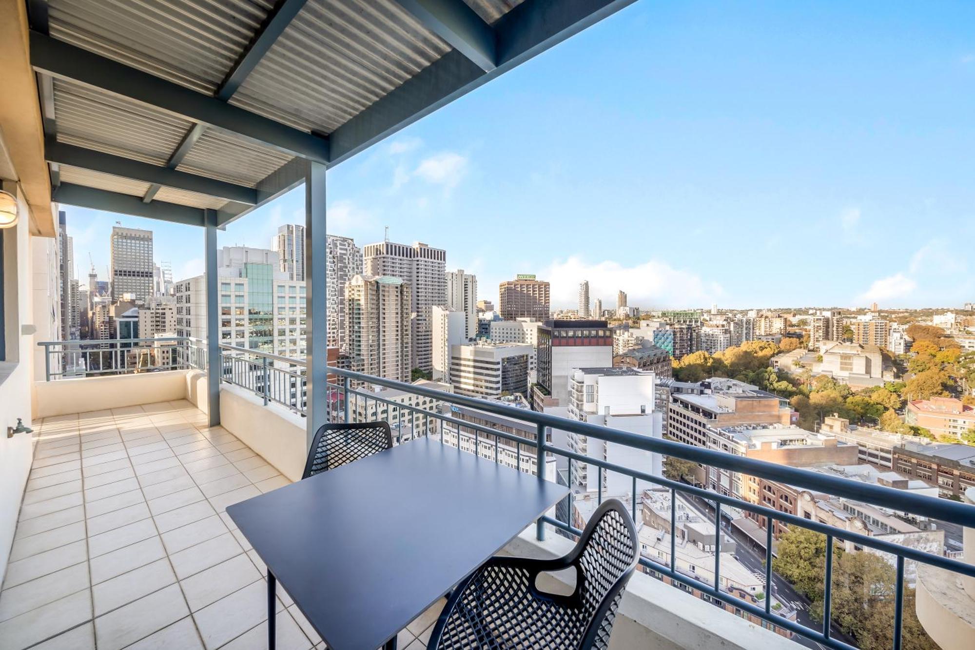 Oaks Sydney Castlereagh Suites Экстерьер фото