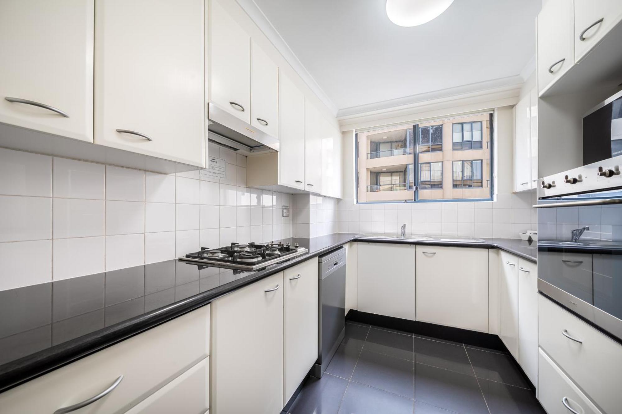 Oaks Sydney Castlereagh Suites Экстерьер фото