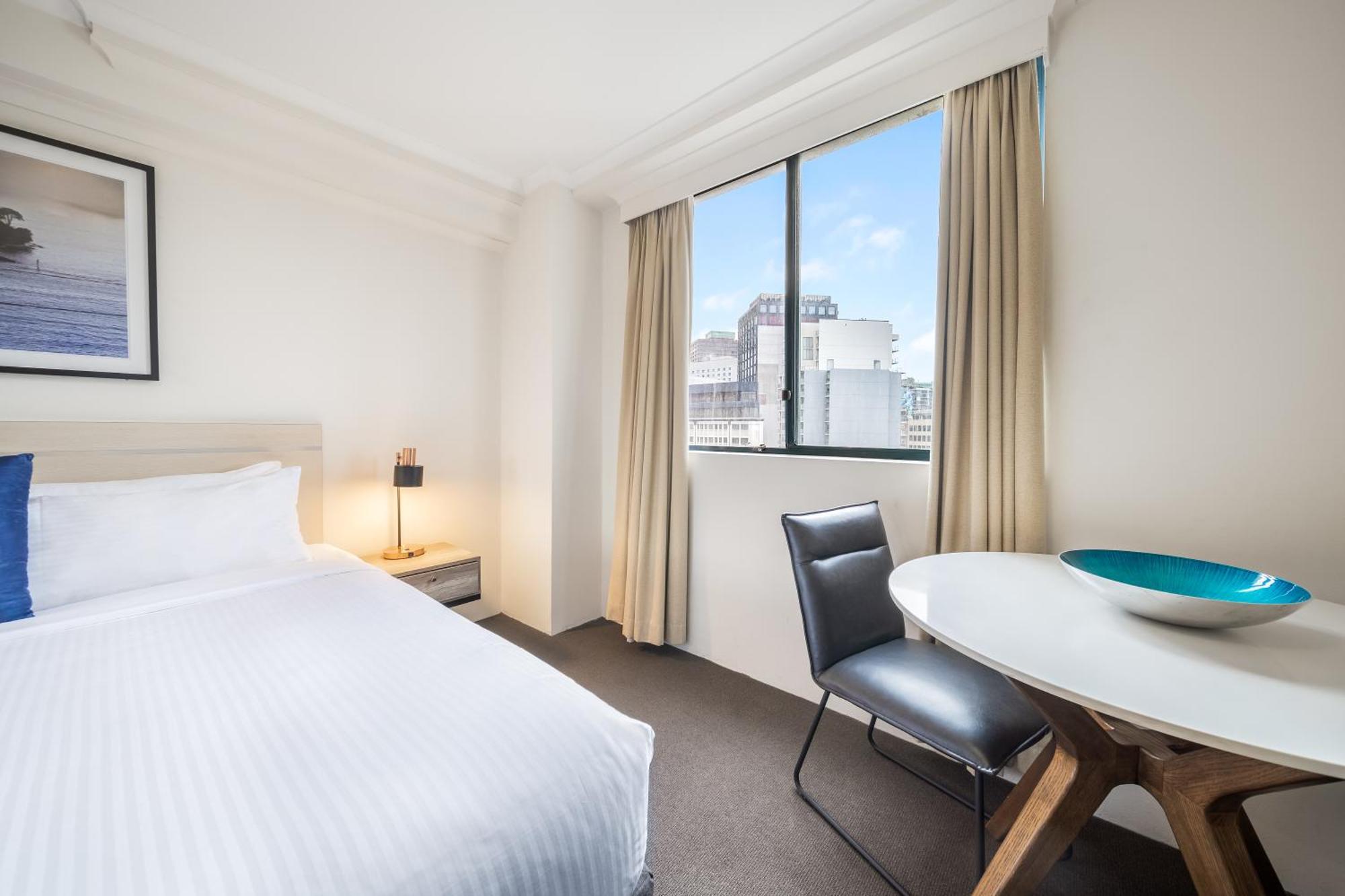 Oaks Sydney Castlereagh Suites Экстерьер фото